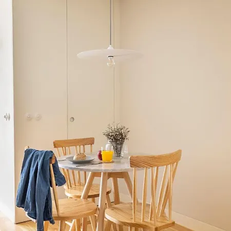Plum Guide - Bedrock Maze Apartment Lisbon