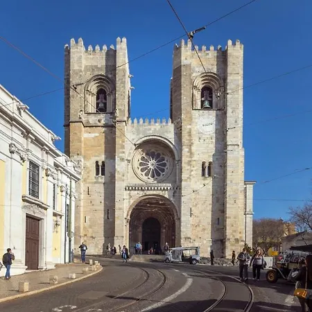 Plum Guide - Bedrock Maze Lisbon